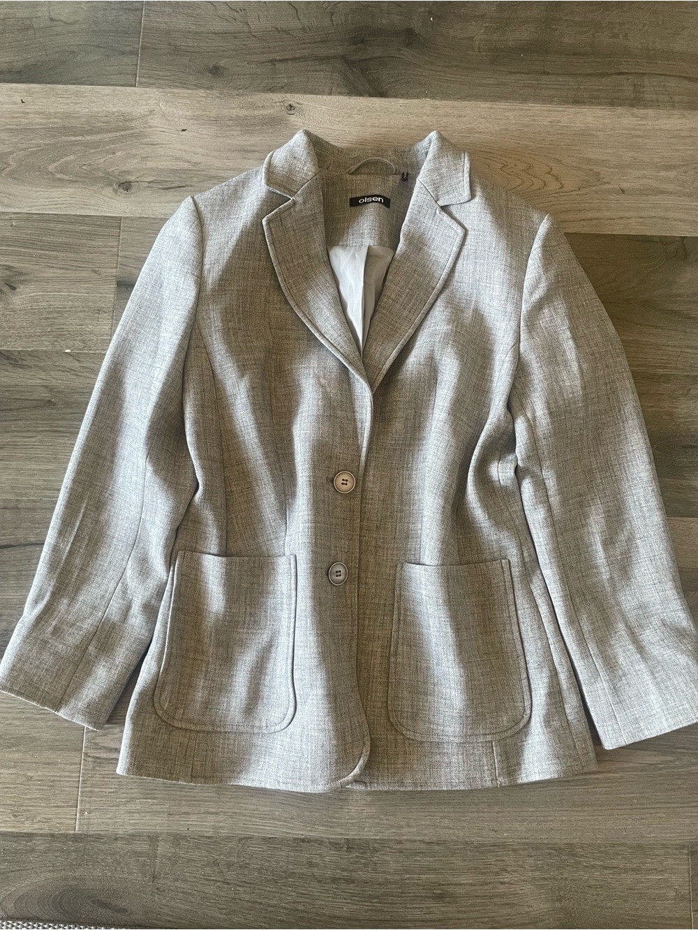 Crown & Ivy Light Gray Notch Lapel Blazer